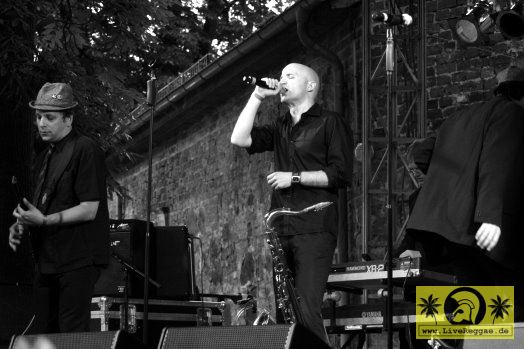 The Quicksteps (D) 10. This Is Ska Festival - Wasserburg, Rosslau 23. Juni 2006 (9).jpg